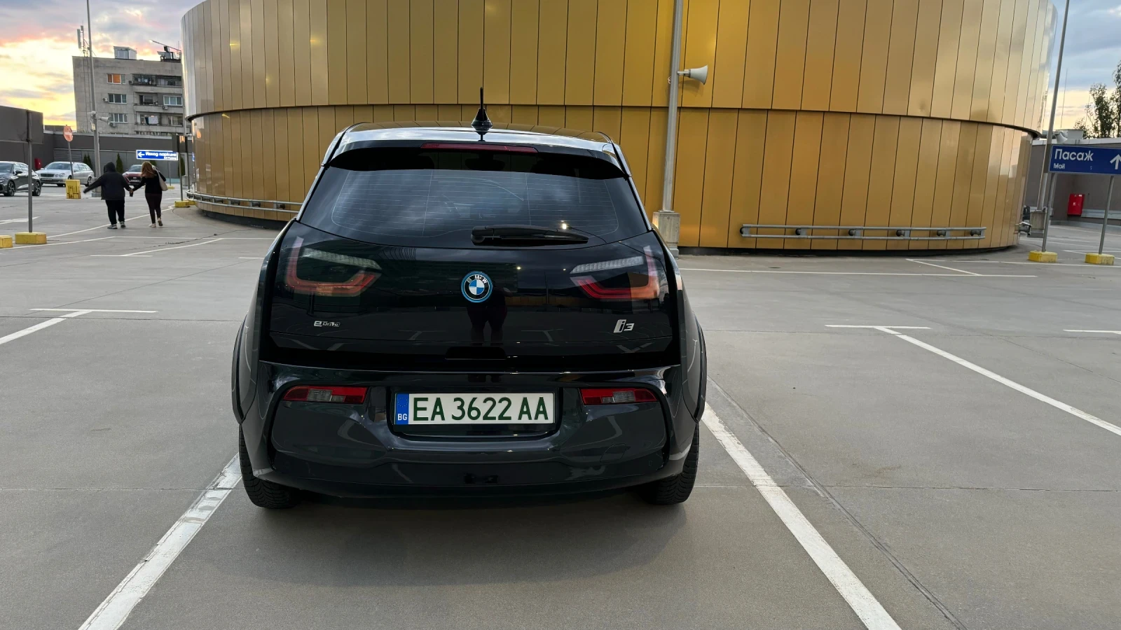 BMW i3 BEV 60ah 170кс - изображение 6