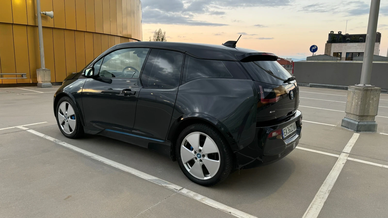 BMW i3 BEV 60ah 170кс - изображение 5