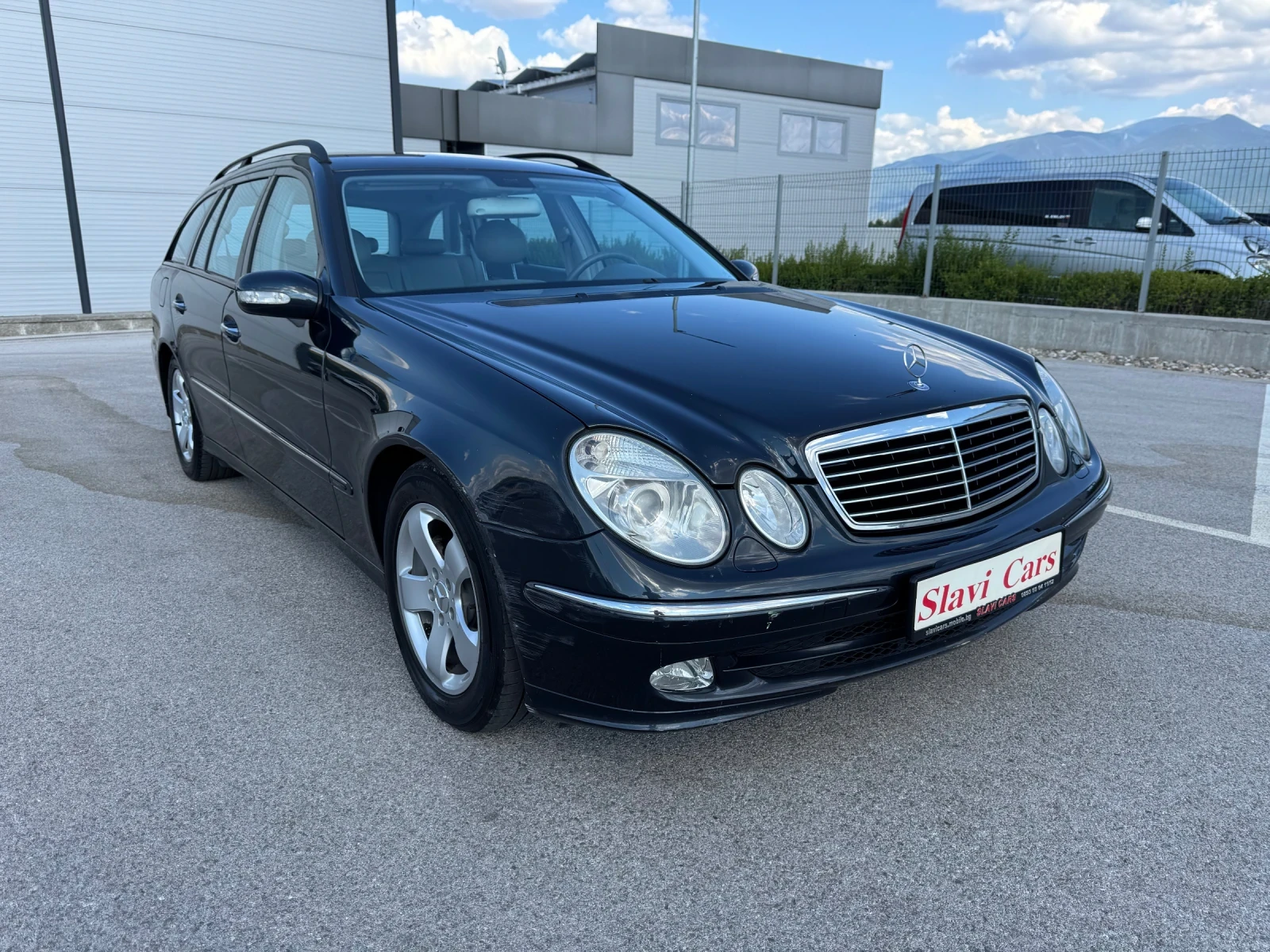 Mercedes-Benz E 270 Elegance - AUTOMATIC - изображение 3