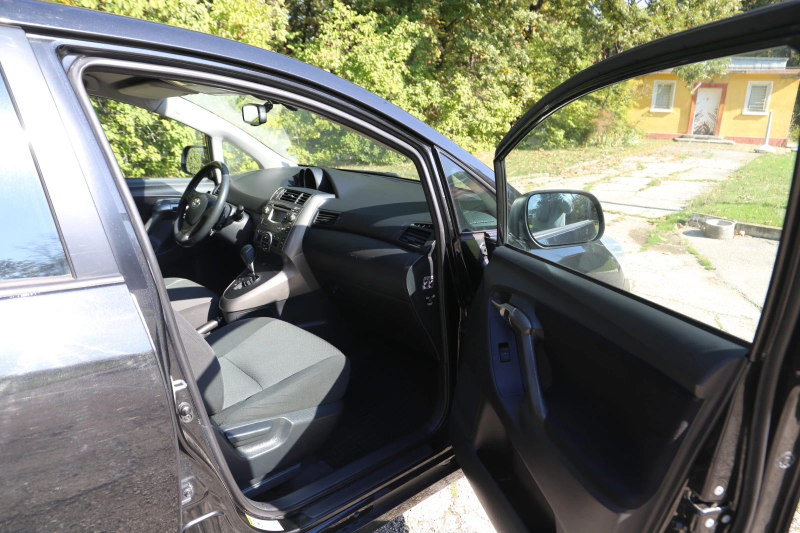 Toyota Verso 1.8 Valvematic (147 кс) Multidrive S 7 Seat - изображение 3