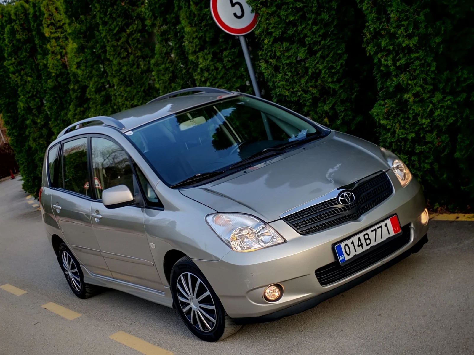 Toyota Corolla verso 2.0D4D(90)* ANDROID* КЛИМАТРОНИК* НОВ ВНОС*  - изображение 9