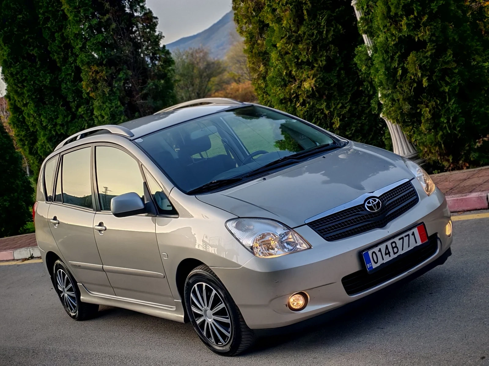 Toyota Corolla verso 2.0D4D(90)* ANDROID* КЛИМАТРОНИК* НОВ ВНОС*  - изображение 8