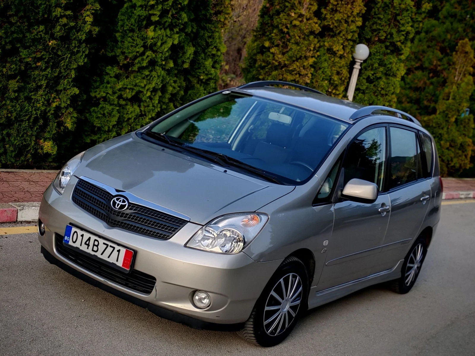 Toyota Corolla verso 2.0D4D(90)* ANDROID* КЛИМАТРОНИК* НОВ ВНОС*  - изображение 2