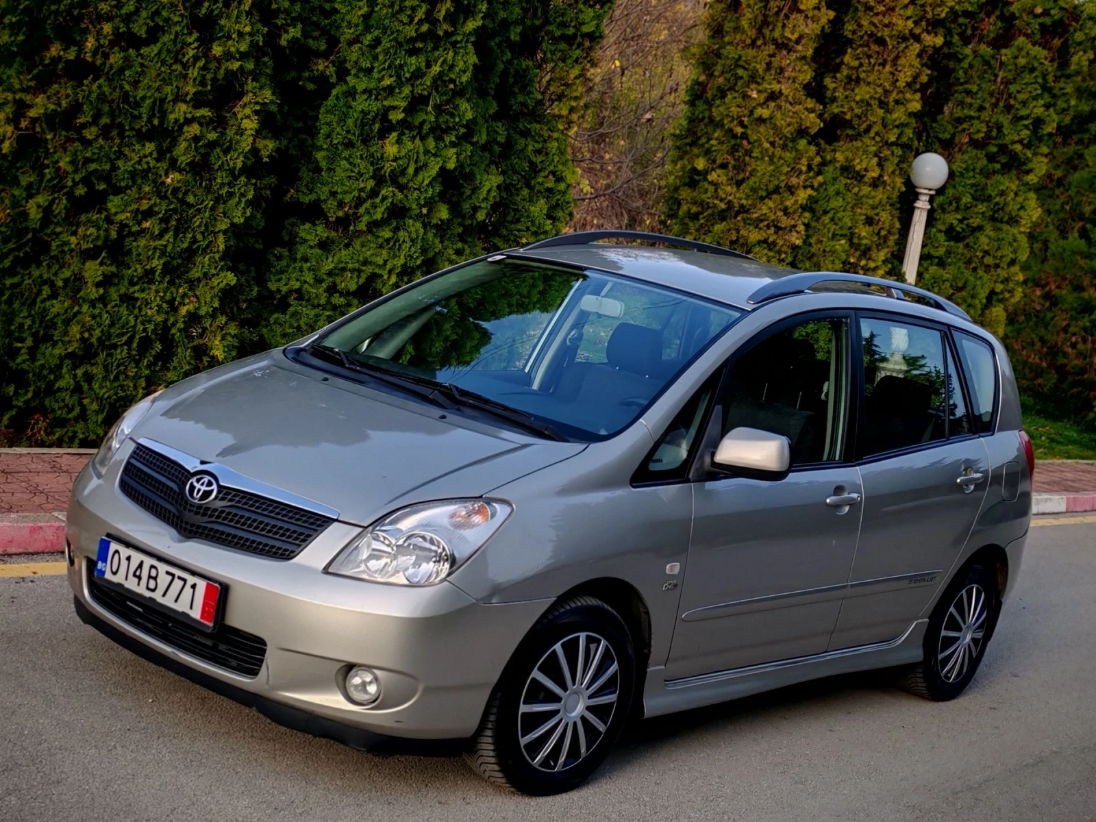 Toyota Corolla verso 2.0D4D(90)* ANDROID* КЛИМАТРОНИК* НОВ ВНОС*  - изображение 3