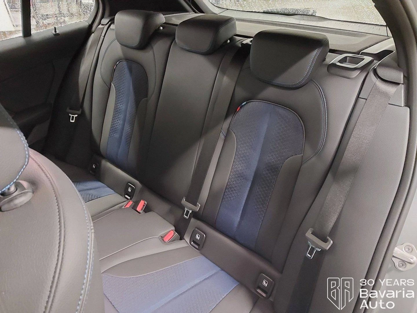 BMW 120 i M Sport Paket Steptronic - изображение 8