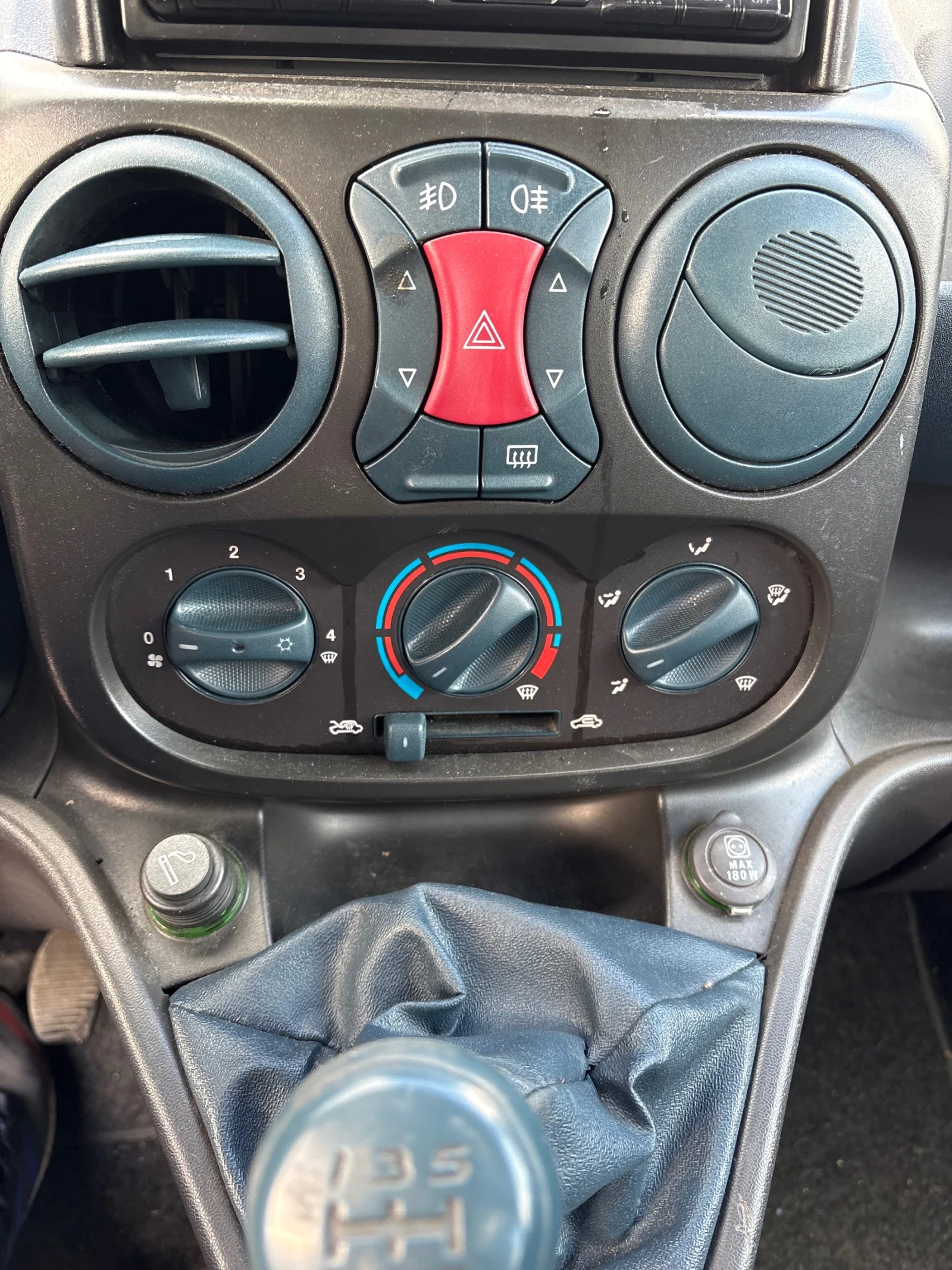 Fiat Doblo 1.6i Klima Italiq, снимка 11 - Автомобили и джипове - 53634429