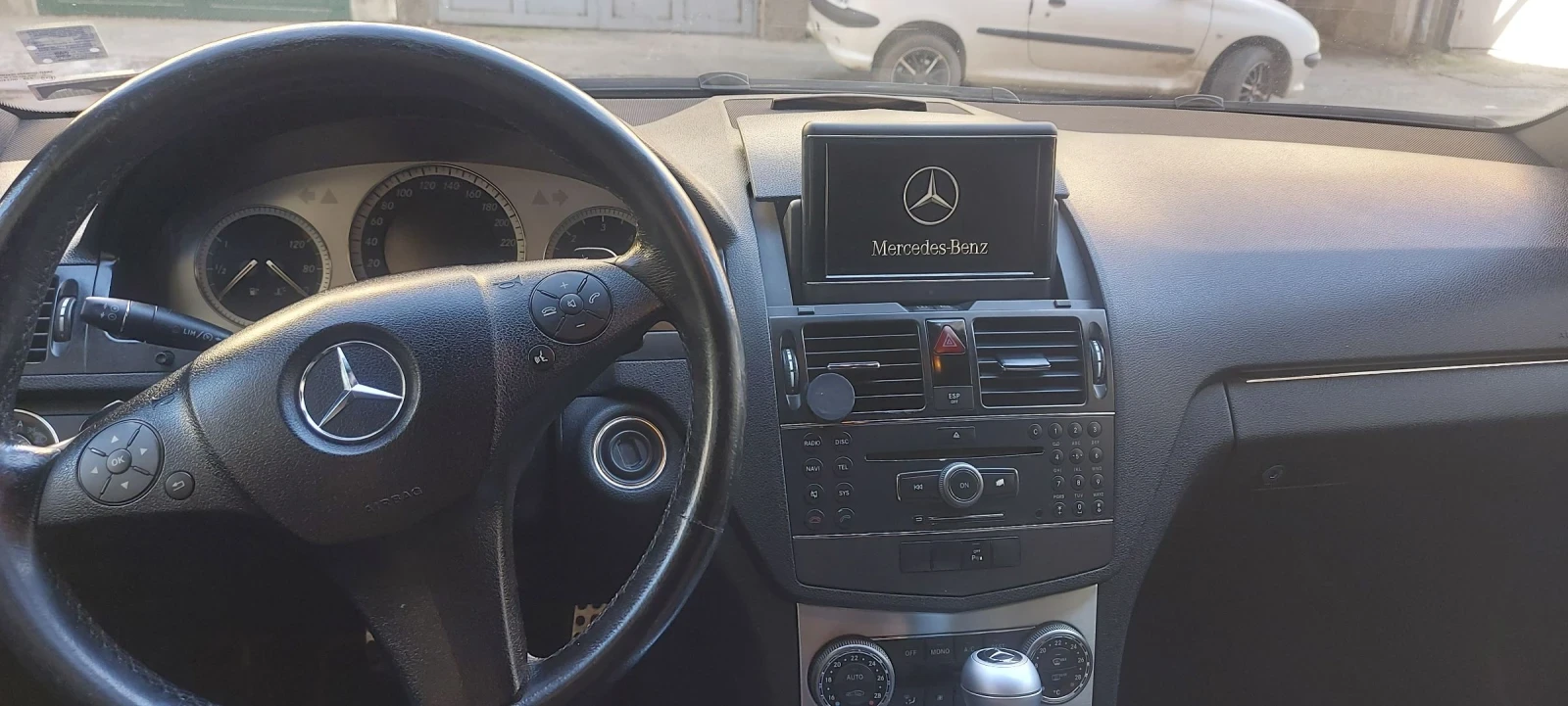 Mercedes-Benz C 220 AMG, снимка 4 - Автомобили и джипове - 53851952