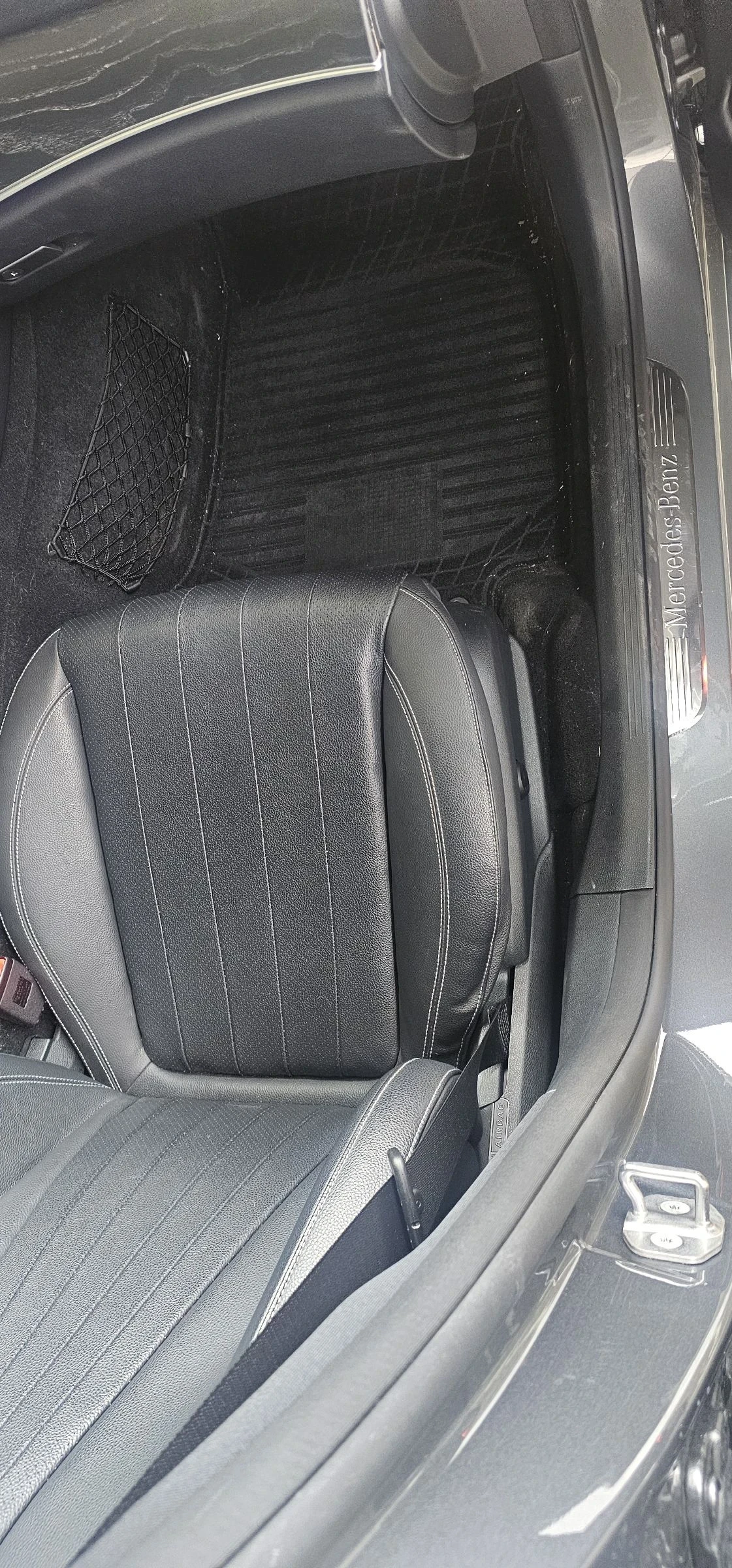 Mercedes-Benz E 300 9G tronic, снимка 11 - Автомобили и джипове - 54620345