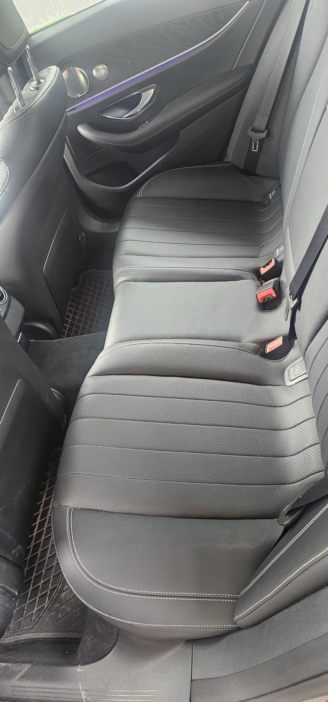 Mercedes-Benz E 300 9G tronic, снимка 8 - Автомобили и джипове - 54620345