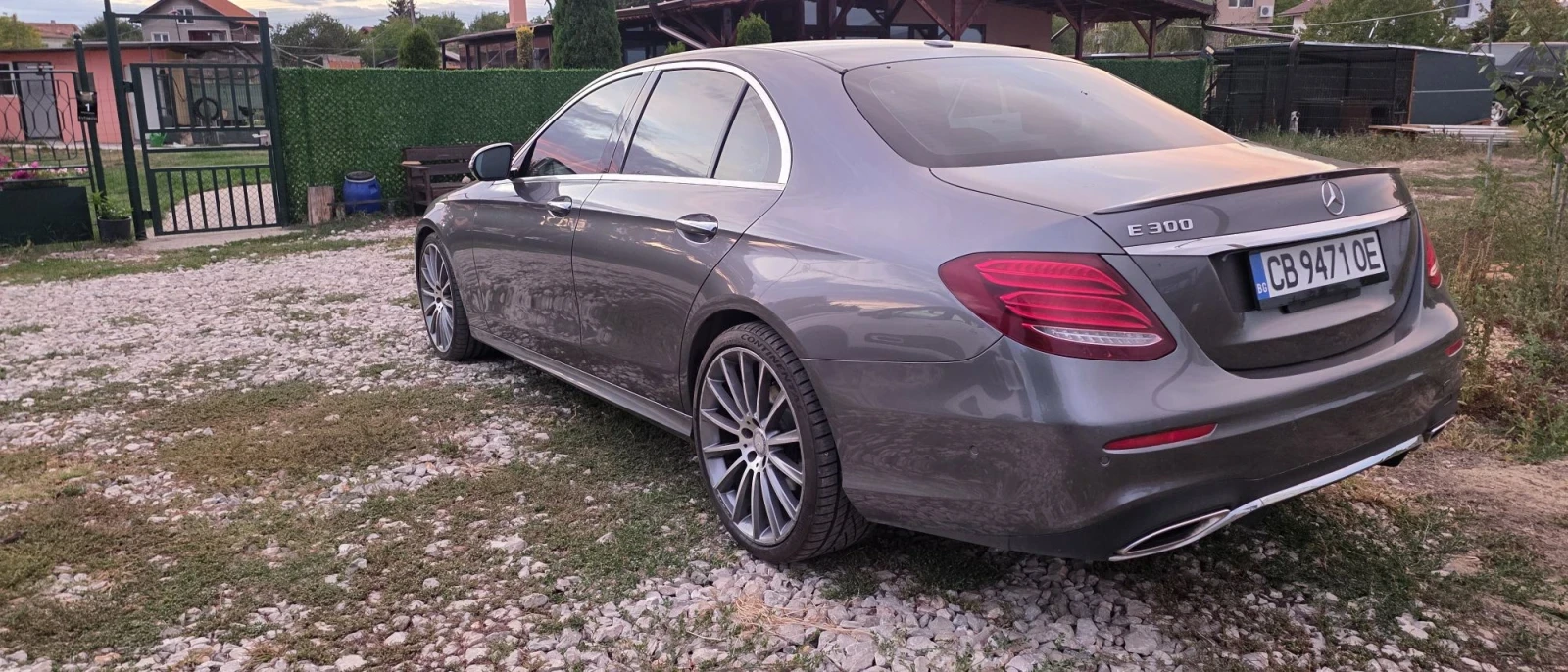 Mercedes-Benz E 300 9G tronic, снимка 3 - Автомобили и джипове - 55503261