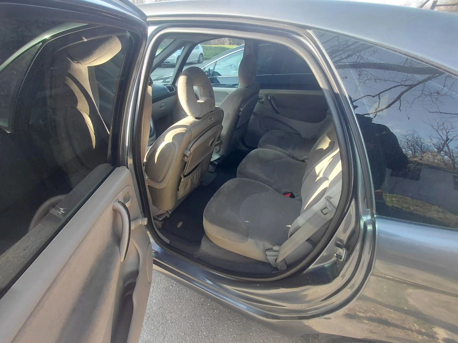 Citroen Xsara picasso 1.6i, снимка 5 - Автомобили и джипове - 54045669