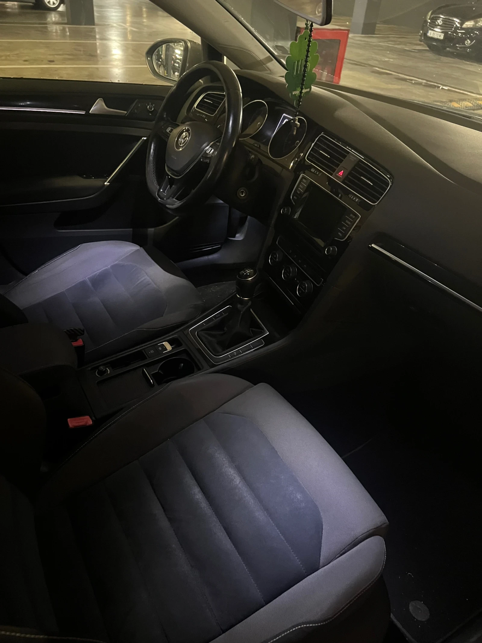 VW Golf 1.4 TSI, снимка 5 - Автомобили и джипове - 54156958