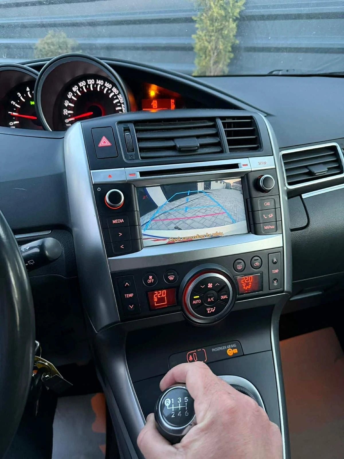 Toyota Corolla verso * FACELIFT* 1.6D4D* КАМЕРА* ТЕГЛИЧ* ТОП ЦЕНА* , снимка 10 - Автомобили и джипове - 54158312