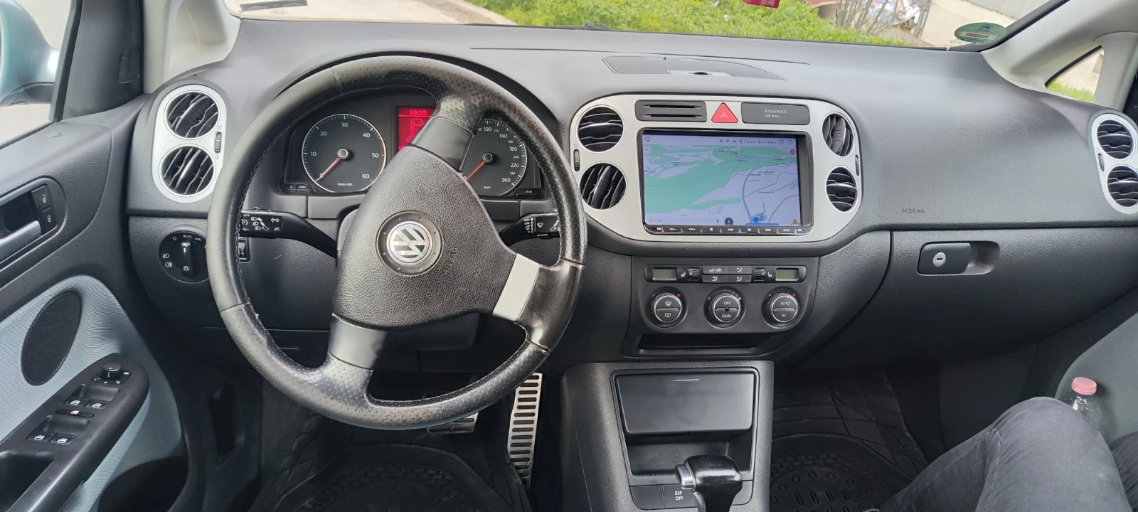 VW Golf Plus 1.9 TDI, снимка 9 - Автомобили и джипове - 54186693