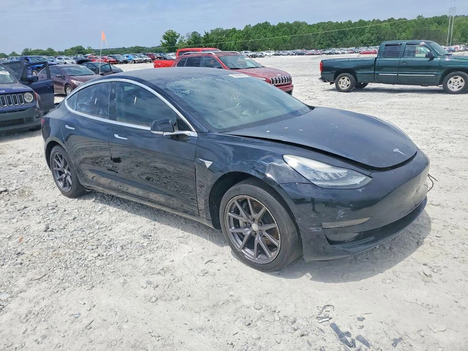 Tesla Model 3, снимка 4 - Автомобили и джипове - 54559143