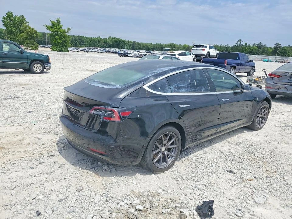 Tesla Model 3, снимка 3 - Автомобили и джипове - 54559143