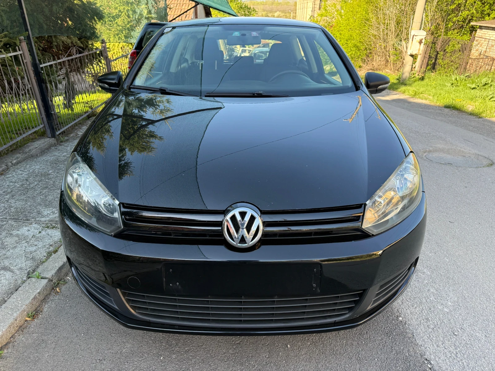 VW Golf Бензин, снимка 3 - Автомобили и джипове - 54630439