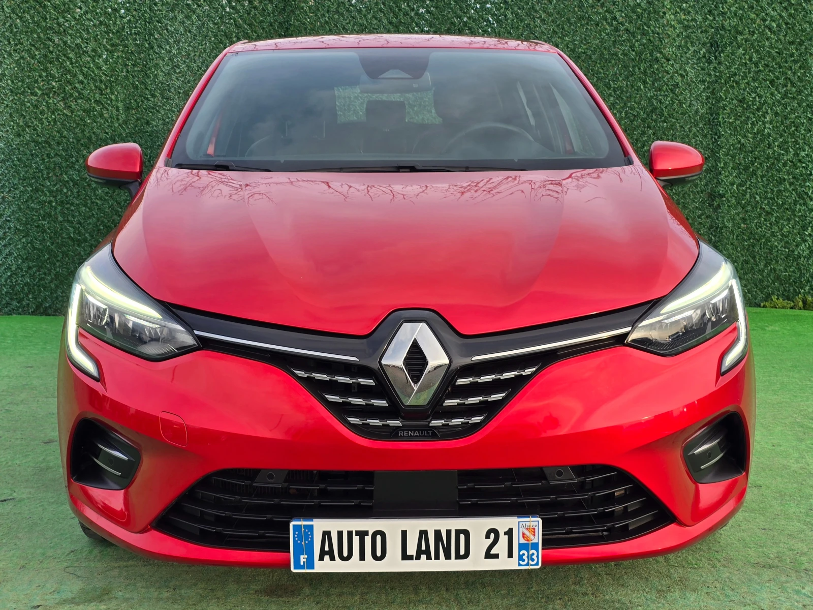 Renault Clio 1.6i* 140кс* E-TECH FHEV HYBRID 39900км, снимка 2 - Автомобили и джипове - 54658969