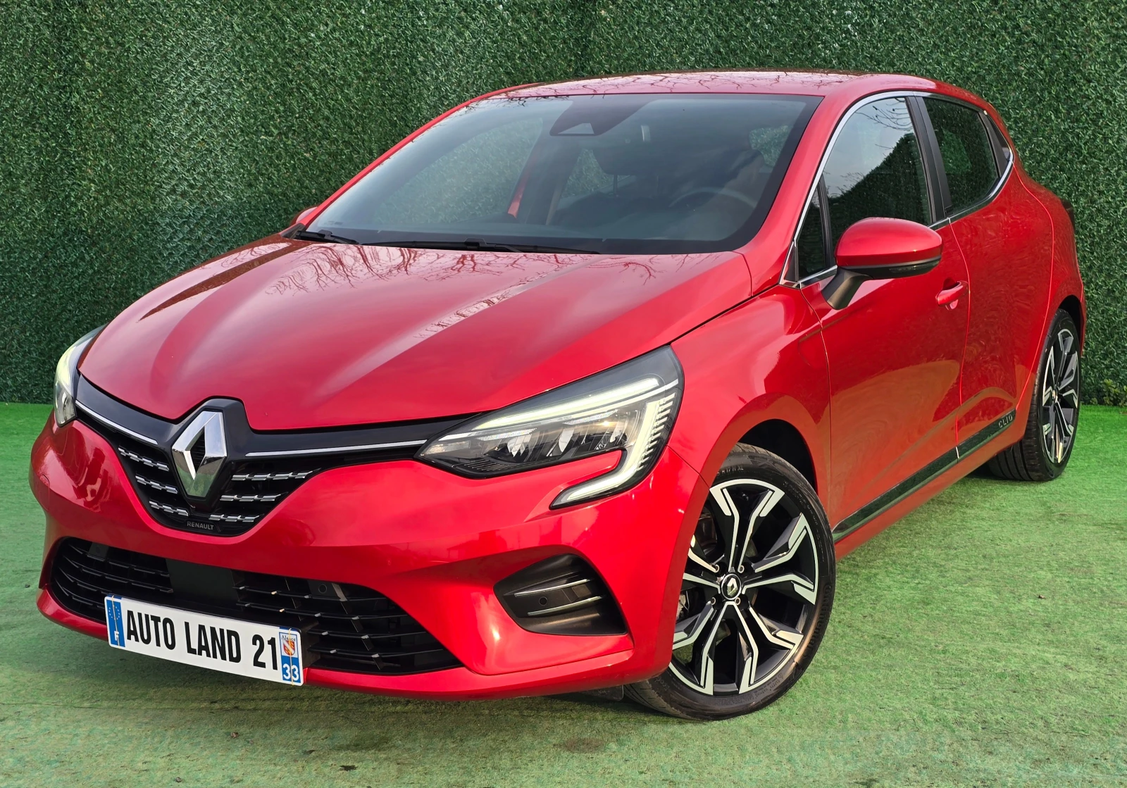 Renault Clio 1.6i* 140кс* E-TECH FHEV HYBRID 39900км