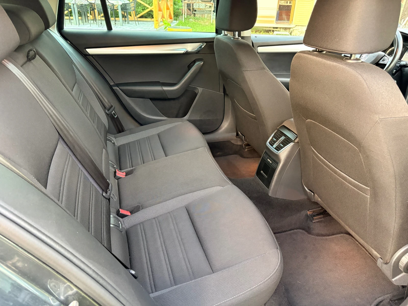 Skoda Octavia, снимка 16 - Автомобили и джипове - 55486339