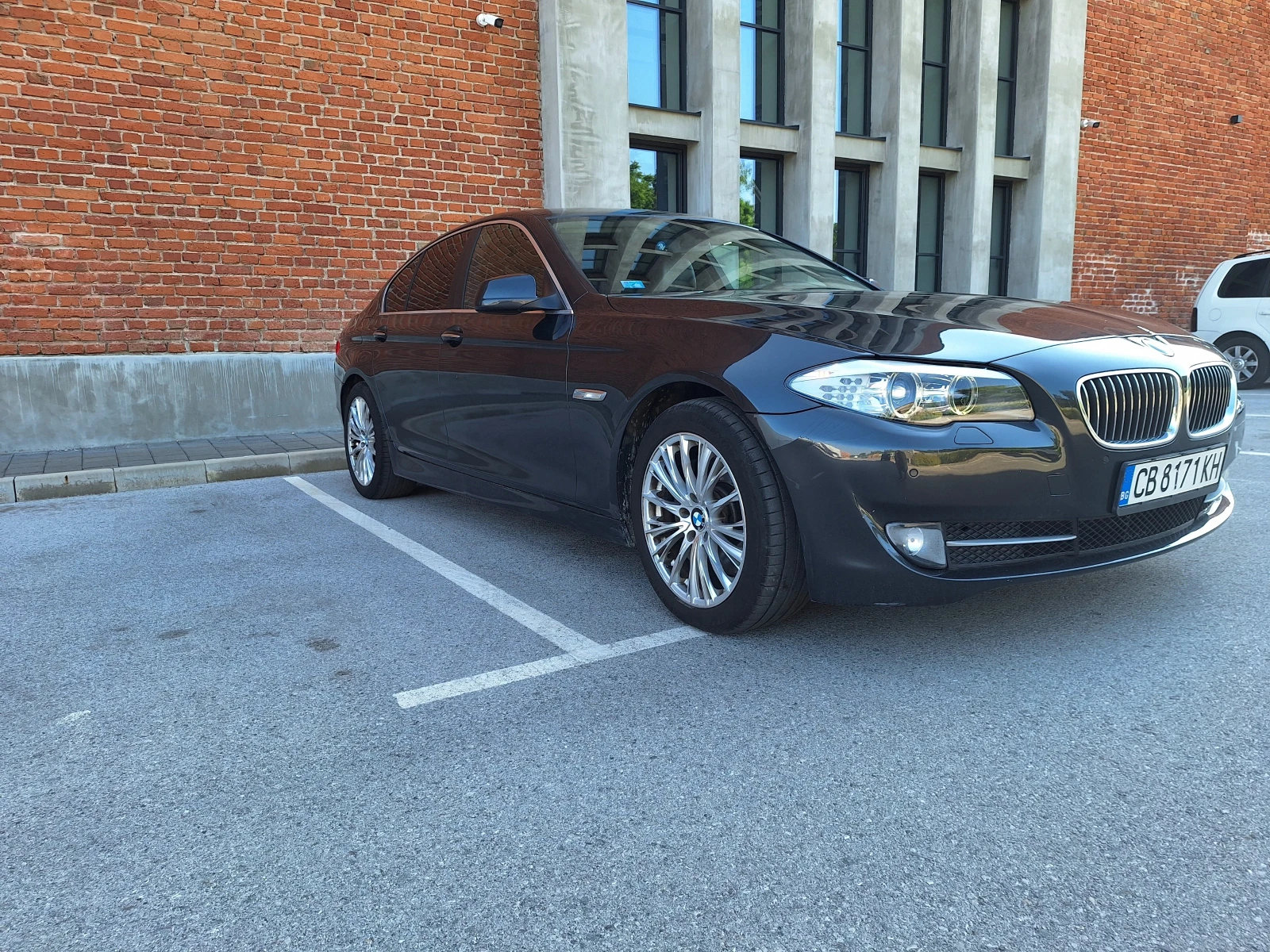 BMW 530 F10 245 к.с. Поддържан/ Обслужен/Личен ав, снимка 14 - Автомобили и джипове - 55084261
