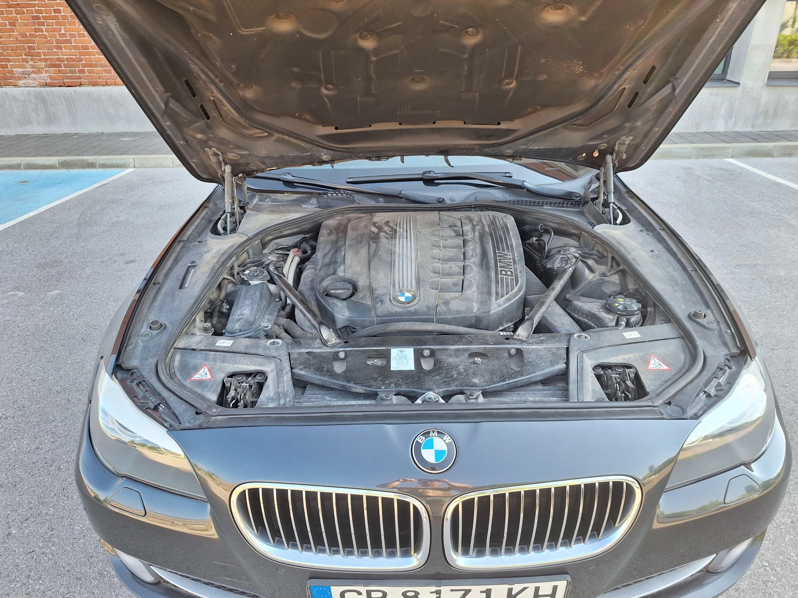 BMW 530 F10 245 к.с. Поддържан/ Обслужен/Личен ав, снимка 16 - Автомобили и джипове - 55084261