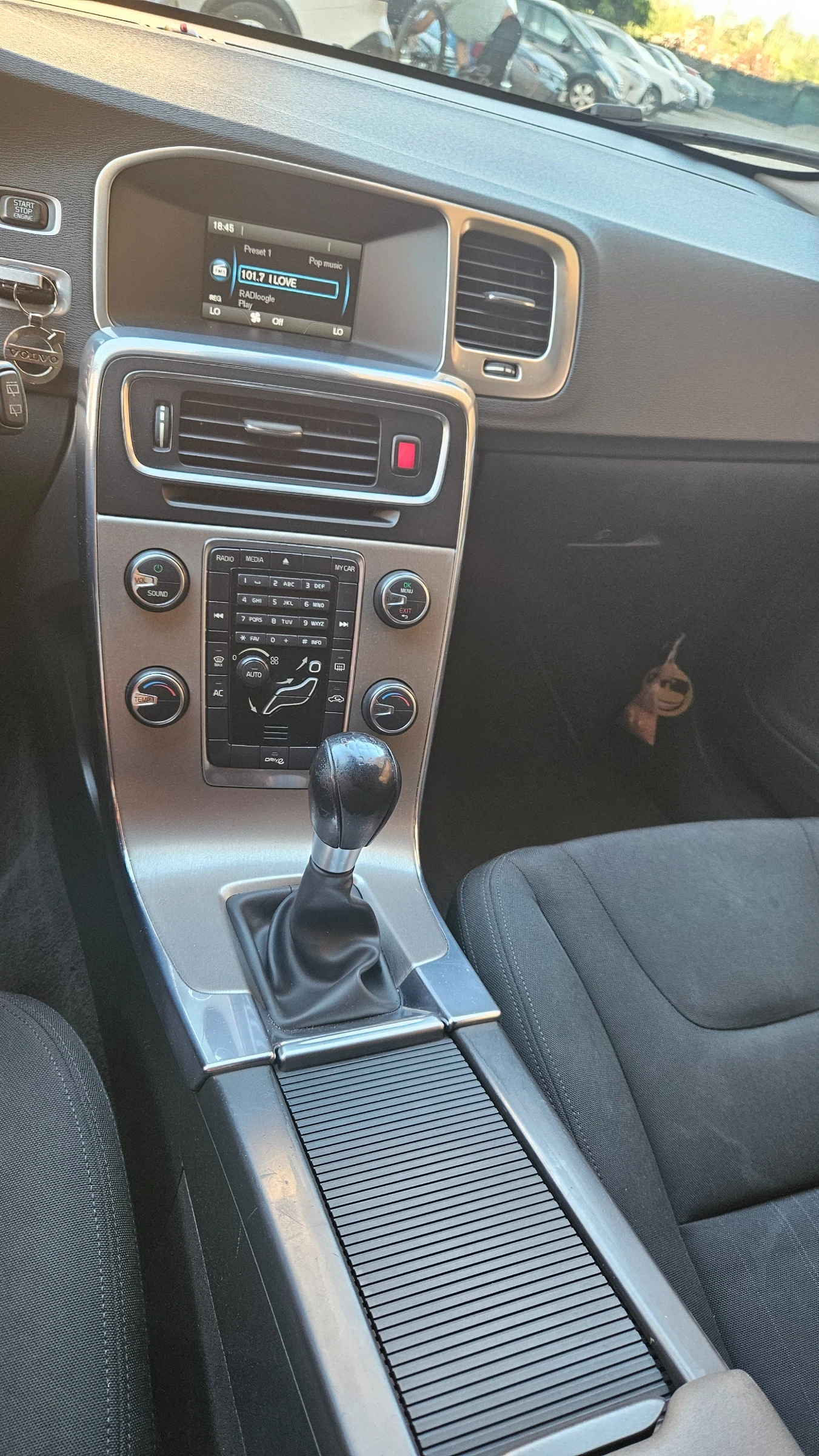 Volvo V60, снимка 10 - Автомобили и джипове - 55585898