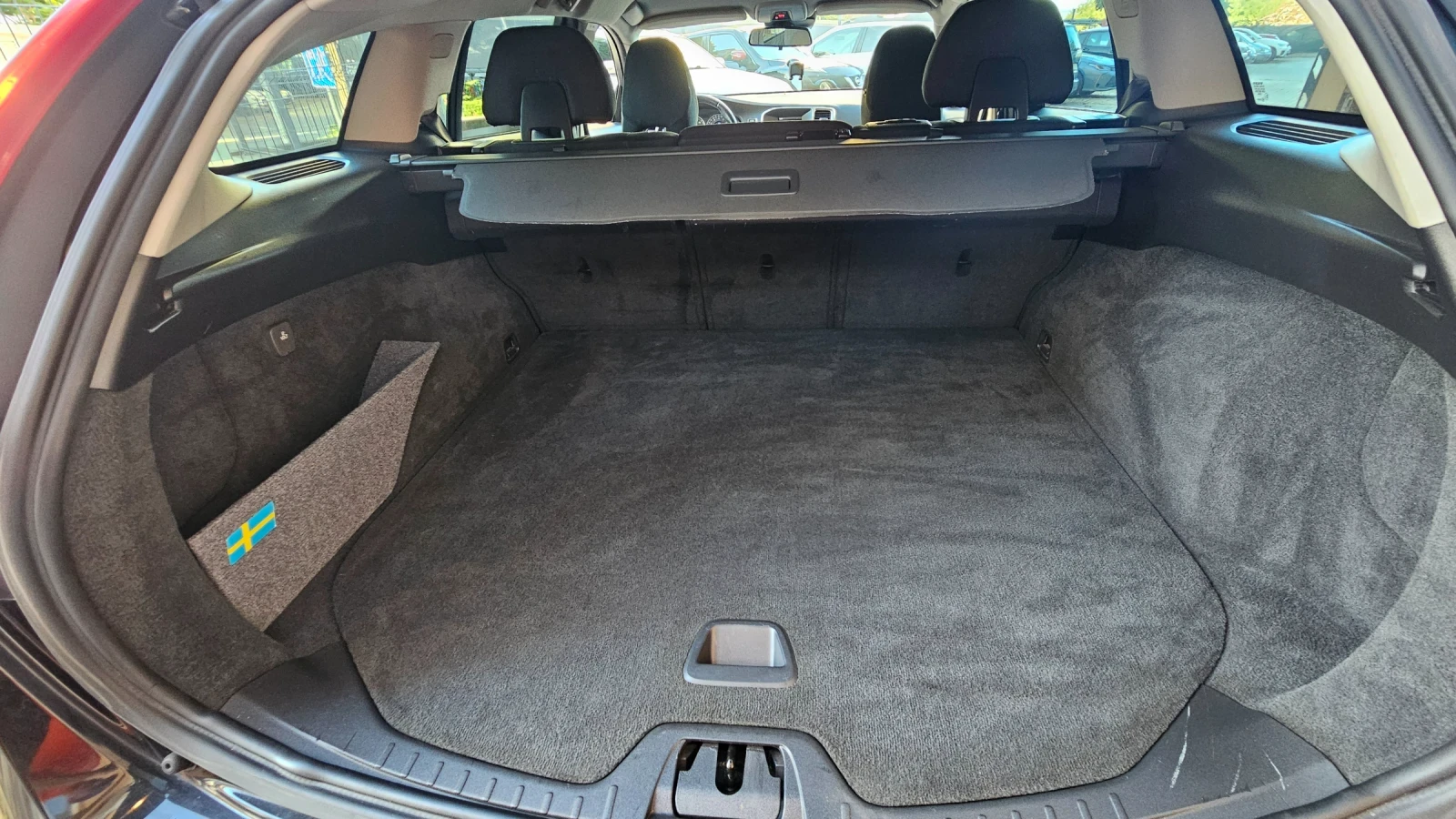 Volvo V60, снимка 7 - Автомобили и джипове - 55585898