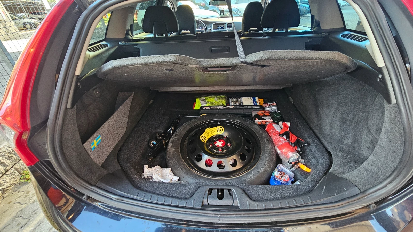 Volvo V60, снимка 8 - Автомобили и джипове - 55585898