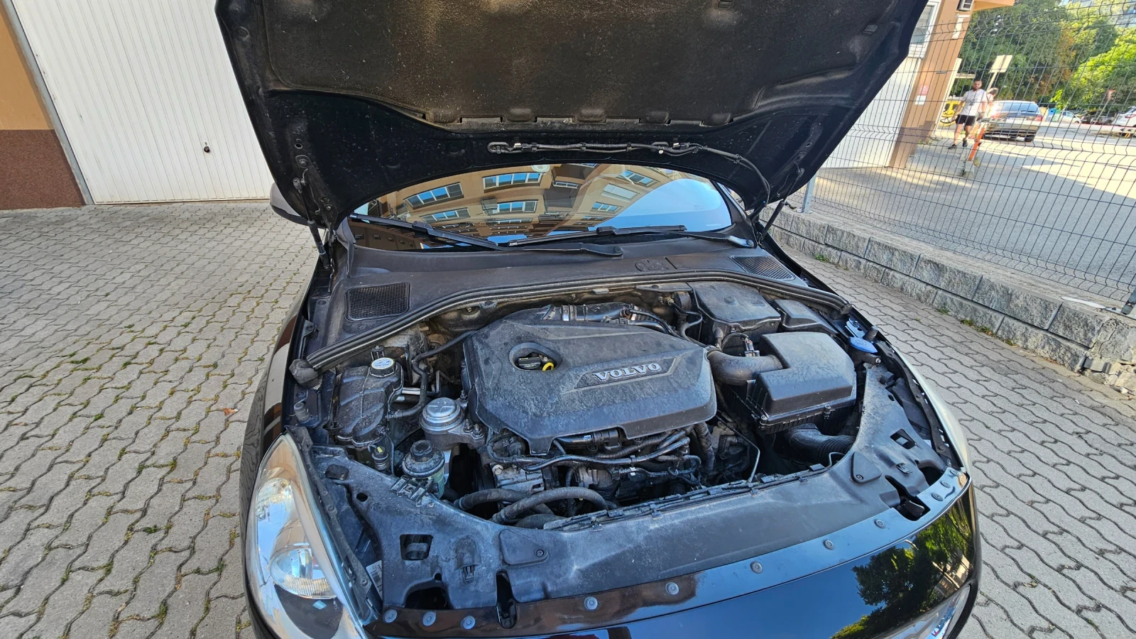 Volvo V60, снимка 2 - Автомобили и джипове - 55585898