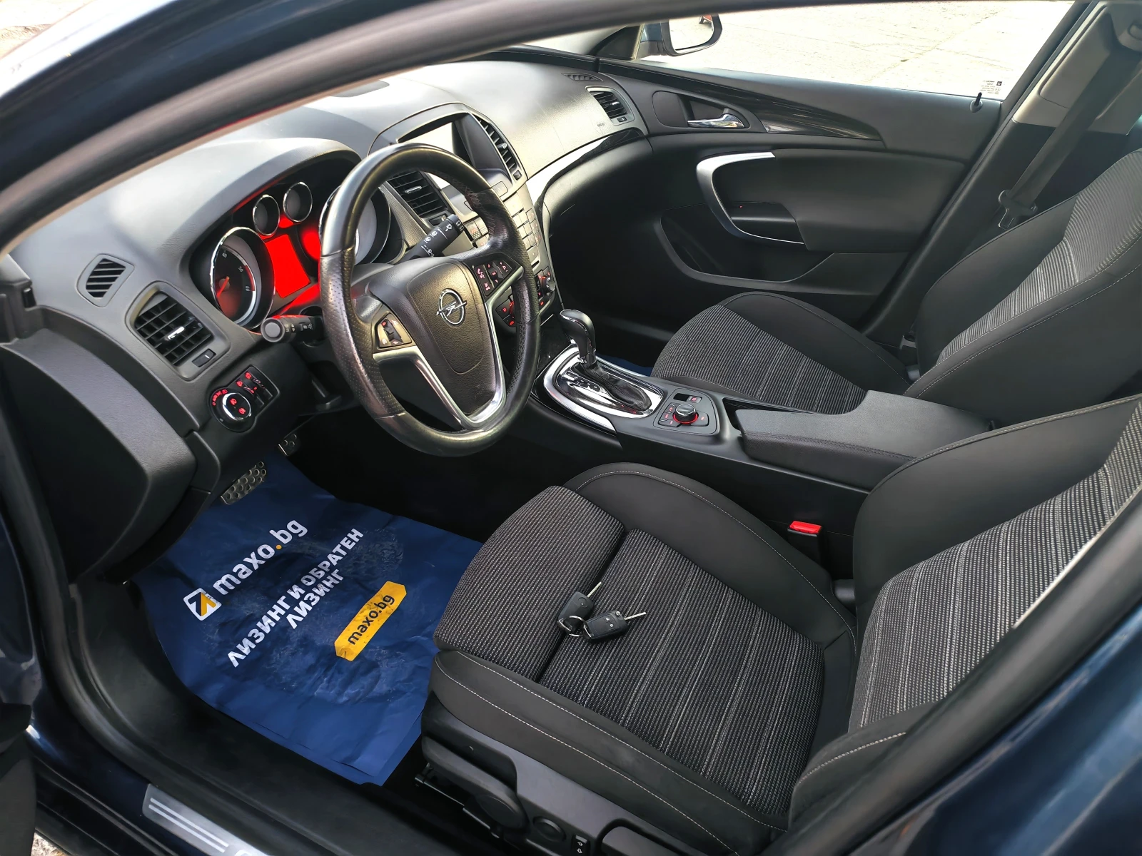 Opel Insignia 2.0D-АВТОМАТИК, снимка 9 - Автомобили и джипове - 55619213