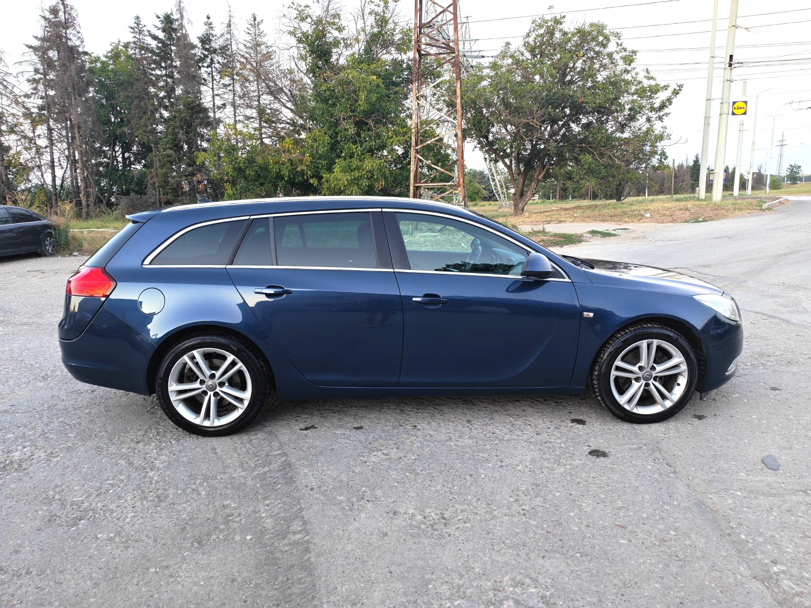 Opel Insignia 2.0D-АВТОМАТИК, снимка 8 - Автомобили и джипове - 55619213