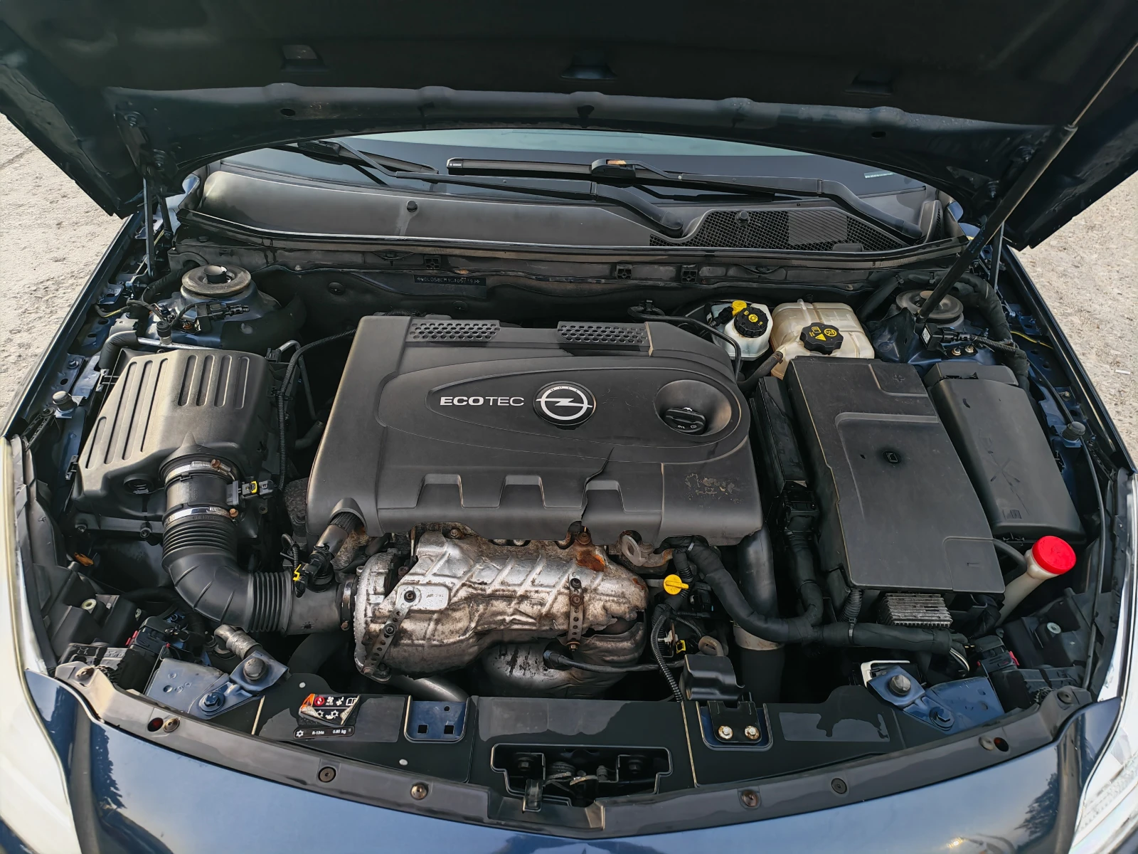 Opel Insignia 2.0D-АВТОМАТИК, снимка 15 - Автомобили и джипове - 55619213