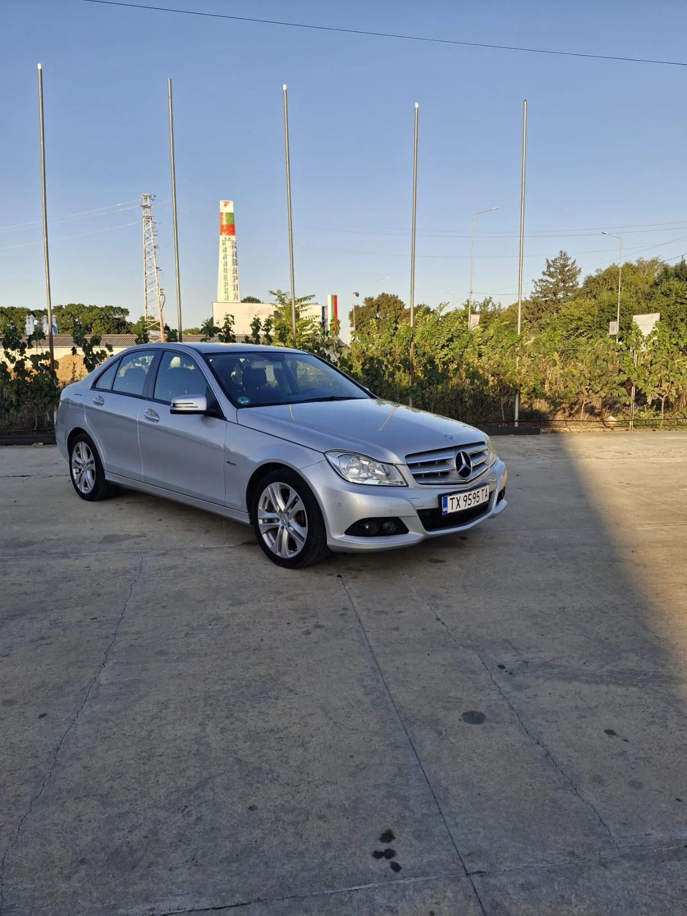 Mercedes-Benz C 200 Facelift, снимка 6 - Автомобили и джипове - 55896159