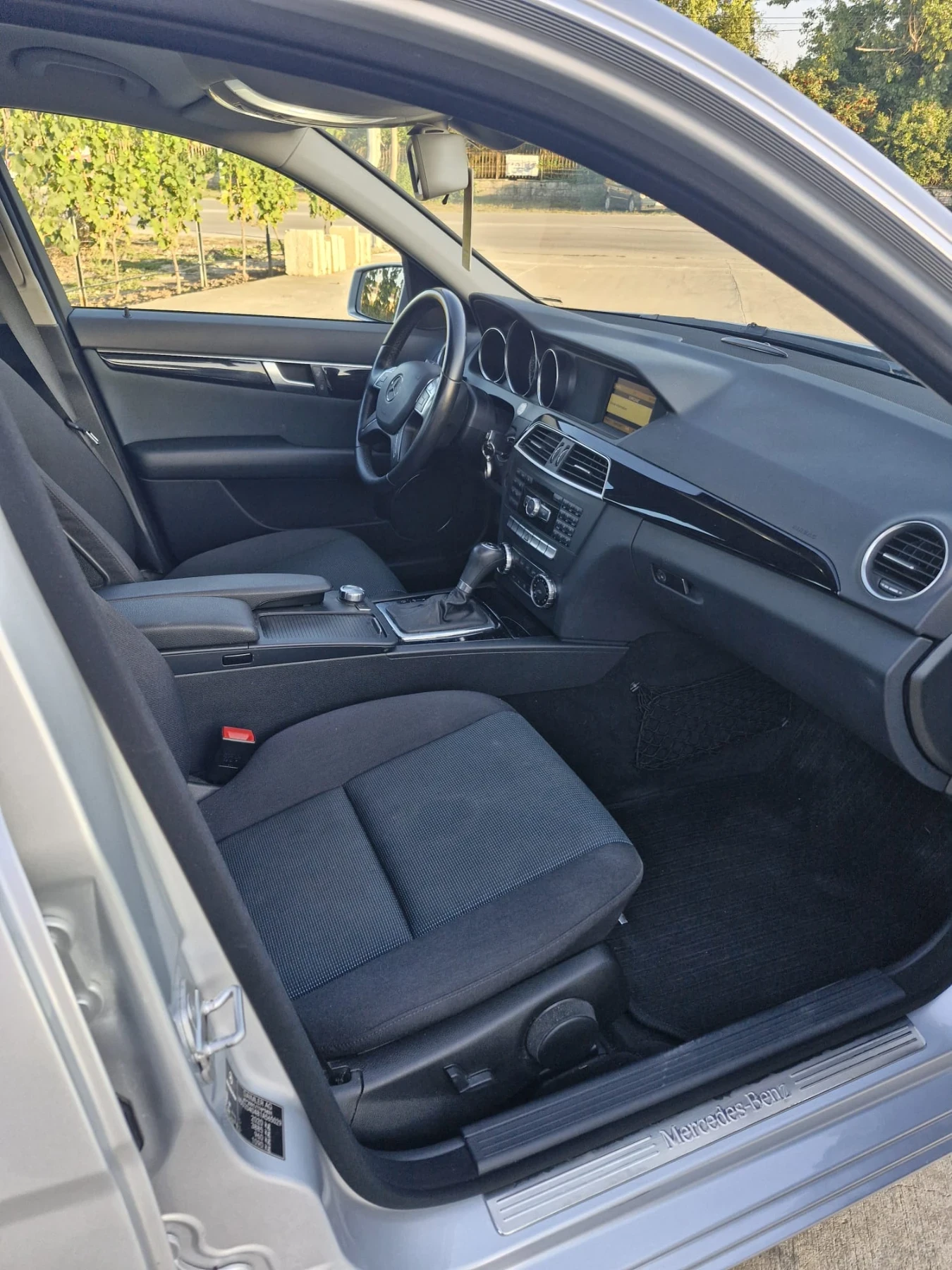Mercedes-Benz C 200 Facelift, снимка 9 - Автомобили и джипове - 55896159