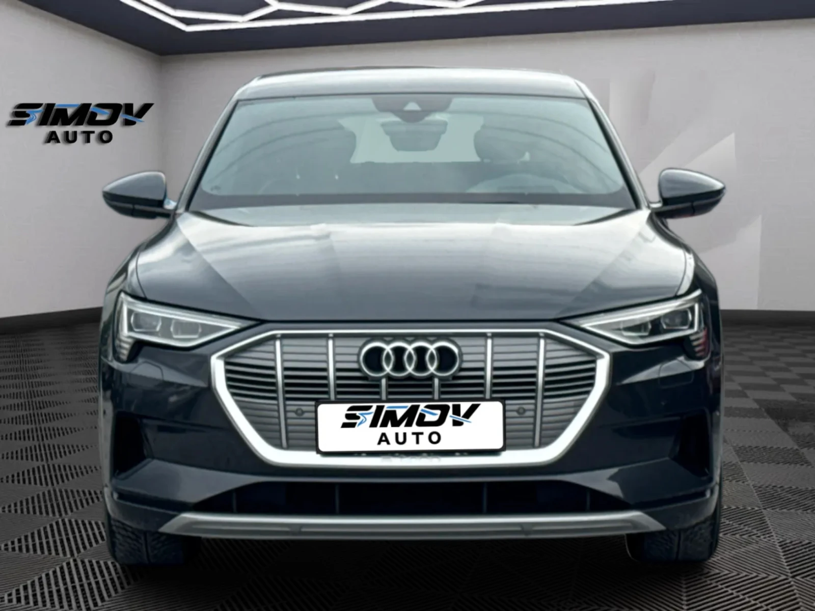 Audi E-Tron 55 97%-SOH S-LINE ДИСТРОНИК HEAD-UP ДИСПЛЕЙ KEYLES, снимка 5 - Автомобили и джипове - 56166386