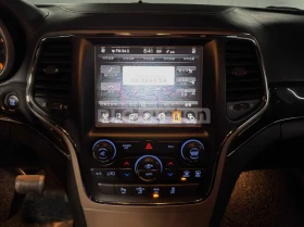 Jeep Grand cherokee OVERLAND* DISTRONIC* 8ZF - 10400 € / 20340.63 лв. - 55629397 12