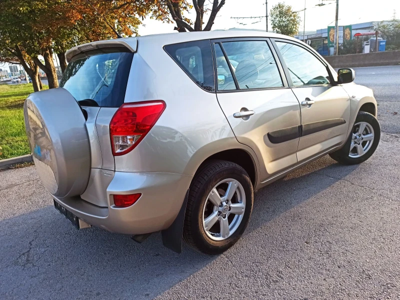 Toyota Rav4 2, 2, снимка 4 - Автомобили и джипове - 47572914