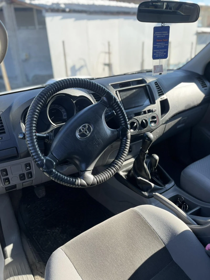 Toyota Hilux 2.5d4d 4x4, снимка 7 - Автомобили и джипове - 49125114