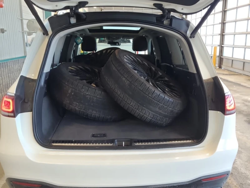 Mercedes-Benz GLS 450  CARFAX * Амг пакет* 2-ри чифт гуми с джант, снимка 12 - Автомобили и джипове - 53471847
