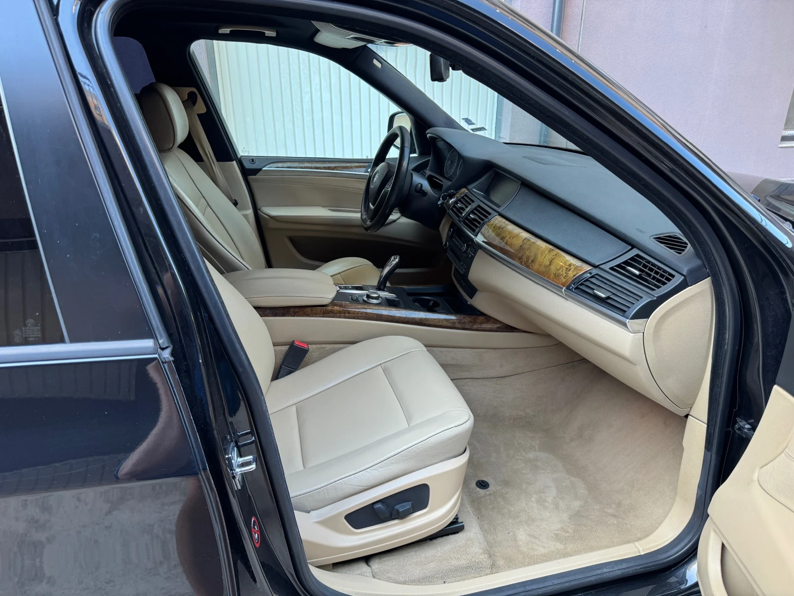 BMW X5 235кс. - изображение 8