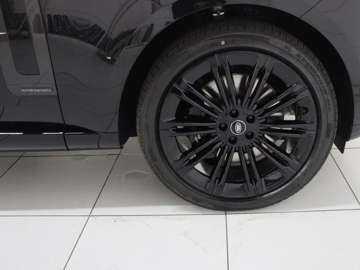 Land Rover Range rover LWB P530 Autobiography - изображение 10