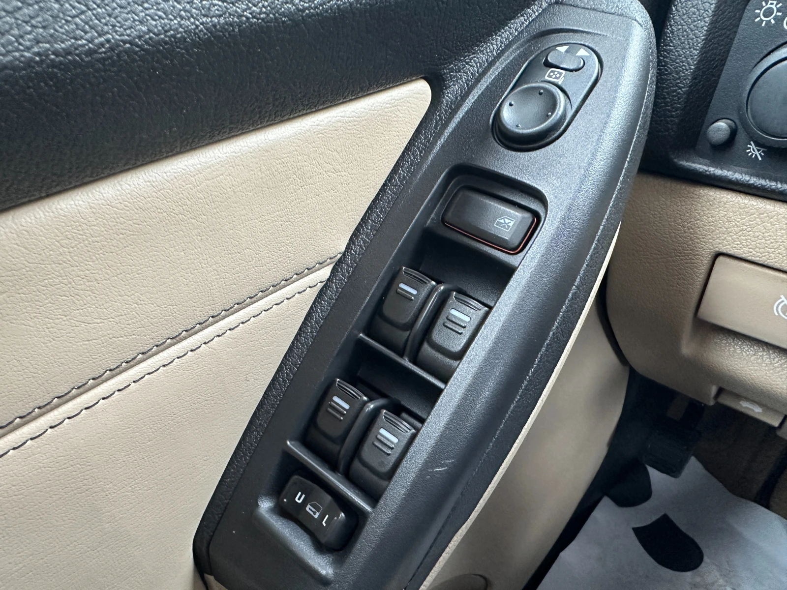 Hummer H3, снимка 15 - Автомобили и джипове - 53922735