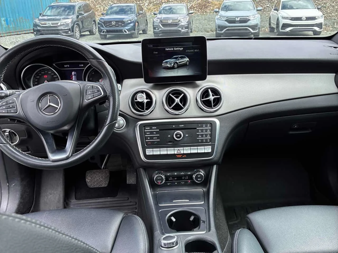Mercedes-Benz GLA * 250 * АВТОКРЕДИТ * ОТ ПРЕДСТАВИТЕЛСТВО, снимка 9 - Автомобили и джипове - 54775113