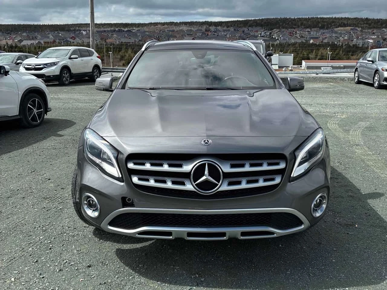 Mercedes-Benz GLA * 250 * АВТОКРЕДИТ * ОТ ПРЕДСТАВИТЕЛСТВО, снимка 2 - Автомобили и джипове - 54775113