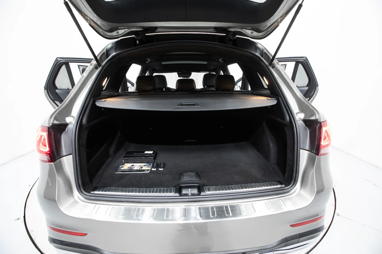 Mercedes-Benz GLC 220 CDI/4MATIC/FullLED, снимка 16 - Автомобили и джипове - 54901211