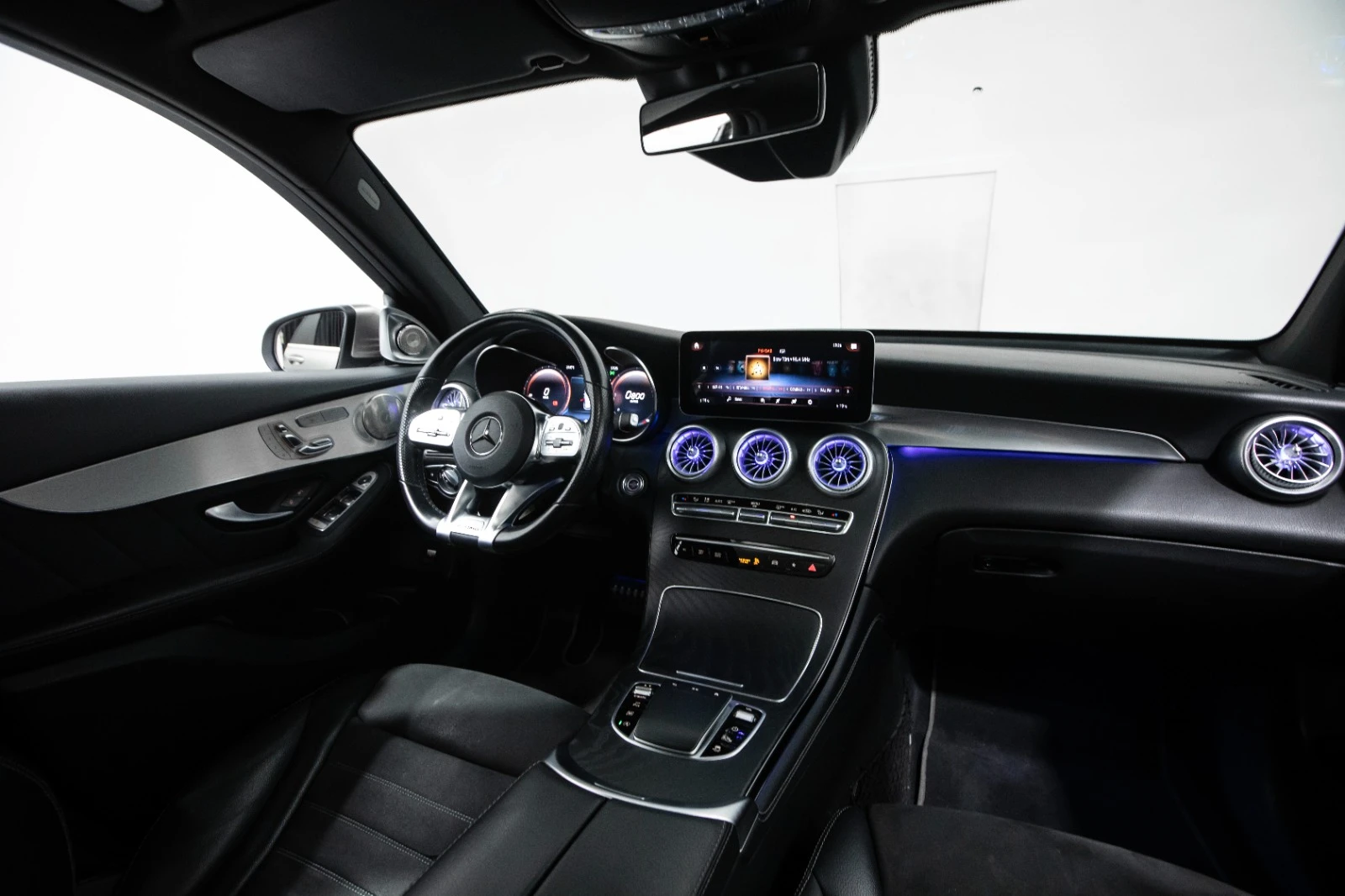 Mercedes-Benz GLC 220 CDI/4MATIC/FullLED, снимка 10 - Автомобили и джипове - 54901211