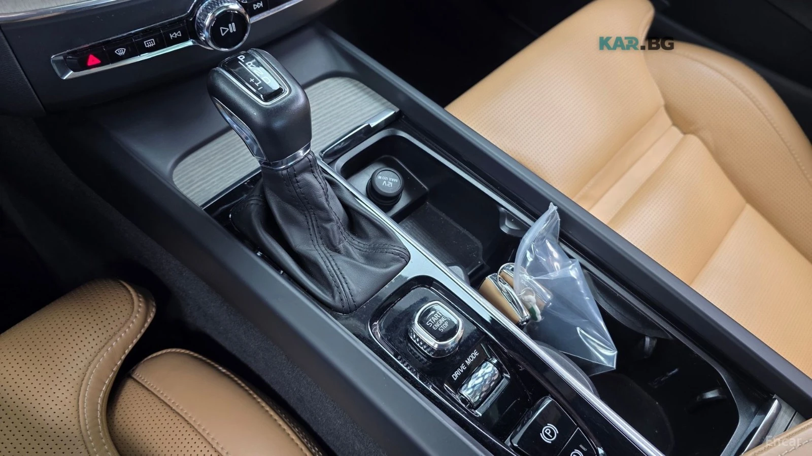 Volvo XC60 T6 INSCRIPTION* КОЖА* ОБДУХВ* НАВИ* ПАНО* 360, снимка 7 - Автомобили и джипове - 55403234