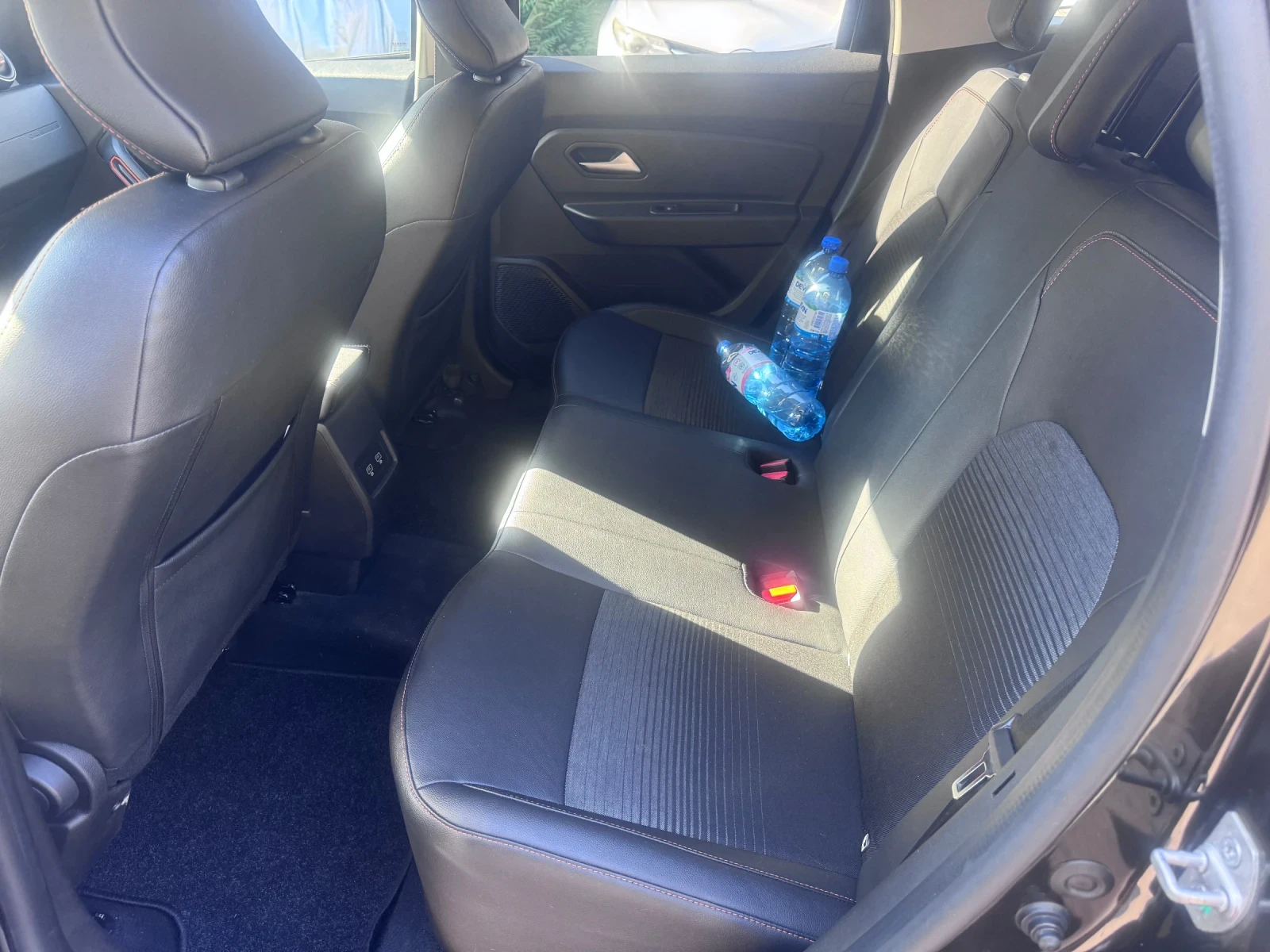 Dacia Duster 1.3, снимка 6 - Автомобили и джипове - 55617536