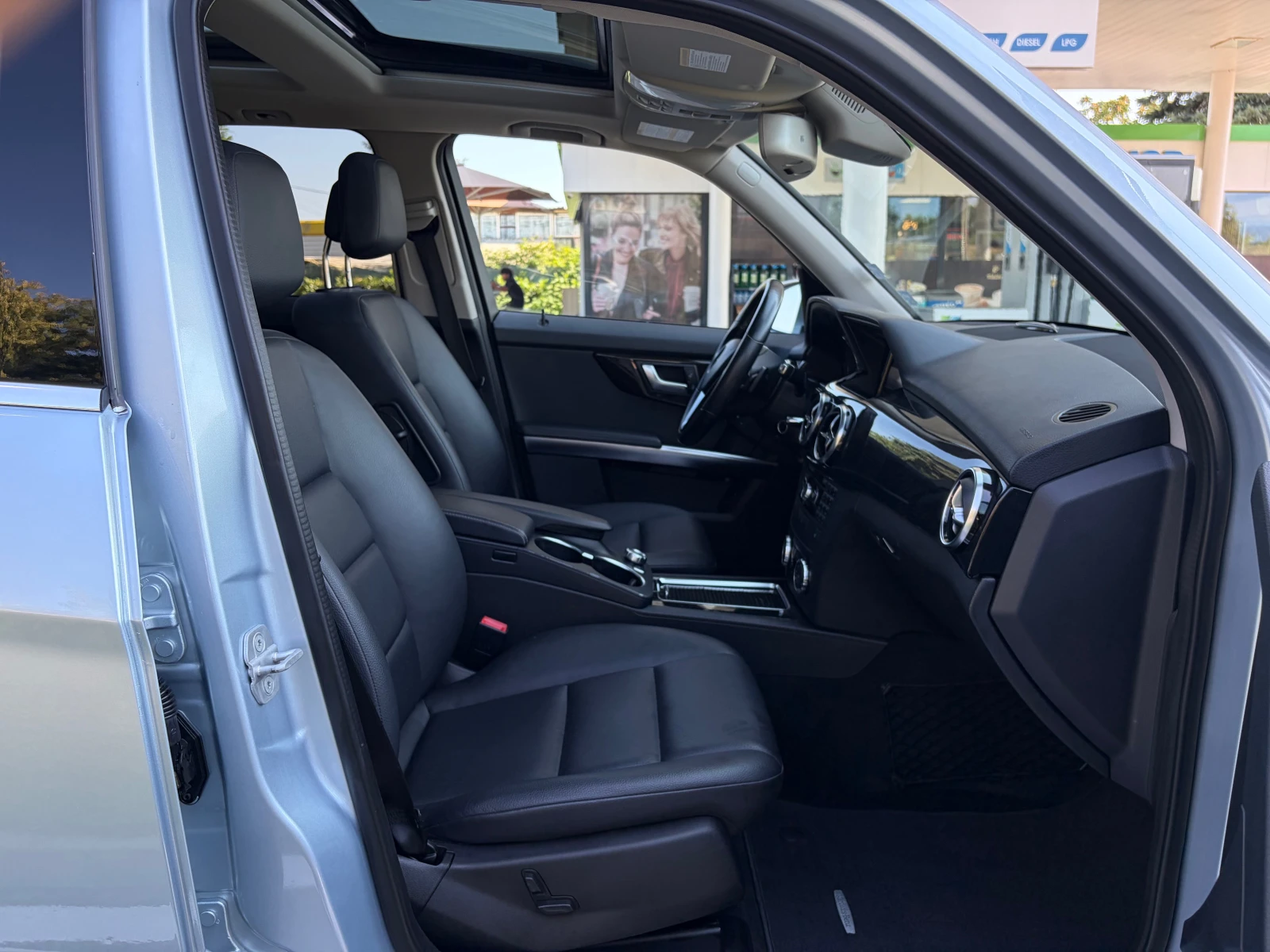 Mercedes-Benz GLK 250CDI/ПАНОРАМА/ПОДГРЕВ, снимка 15 - Автомобили и джипове - 55622831